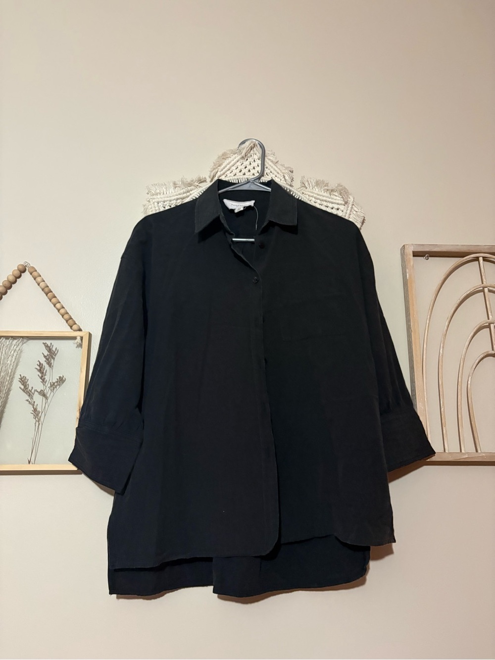 Pomander Place Button Down